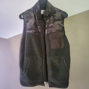 Goodfellow Camo & Army Green (Sherpa) Full-zip Vest, Mens Size Small